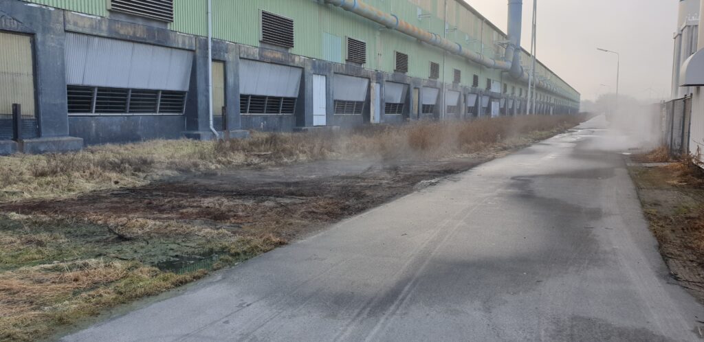 The back of a large industrial production plant for aluminium
