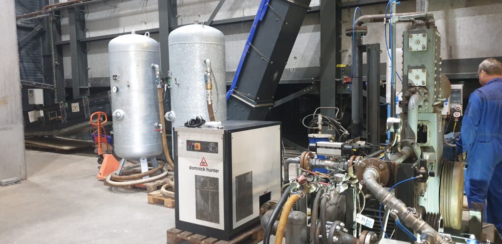 Oil free booster compressor